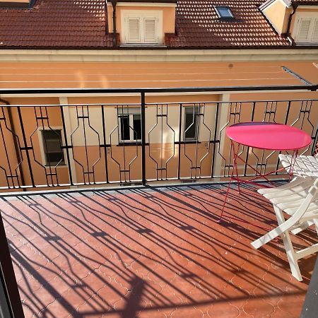Bike & Sea Under Castle Dreams At Finalborgo Apartment Finale Ligure Luaran gambar